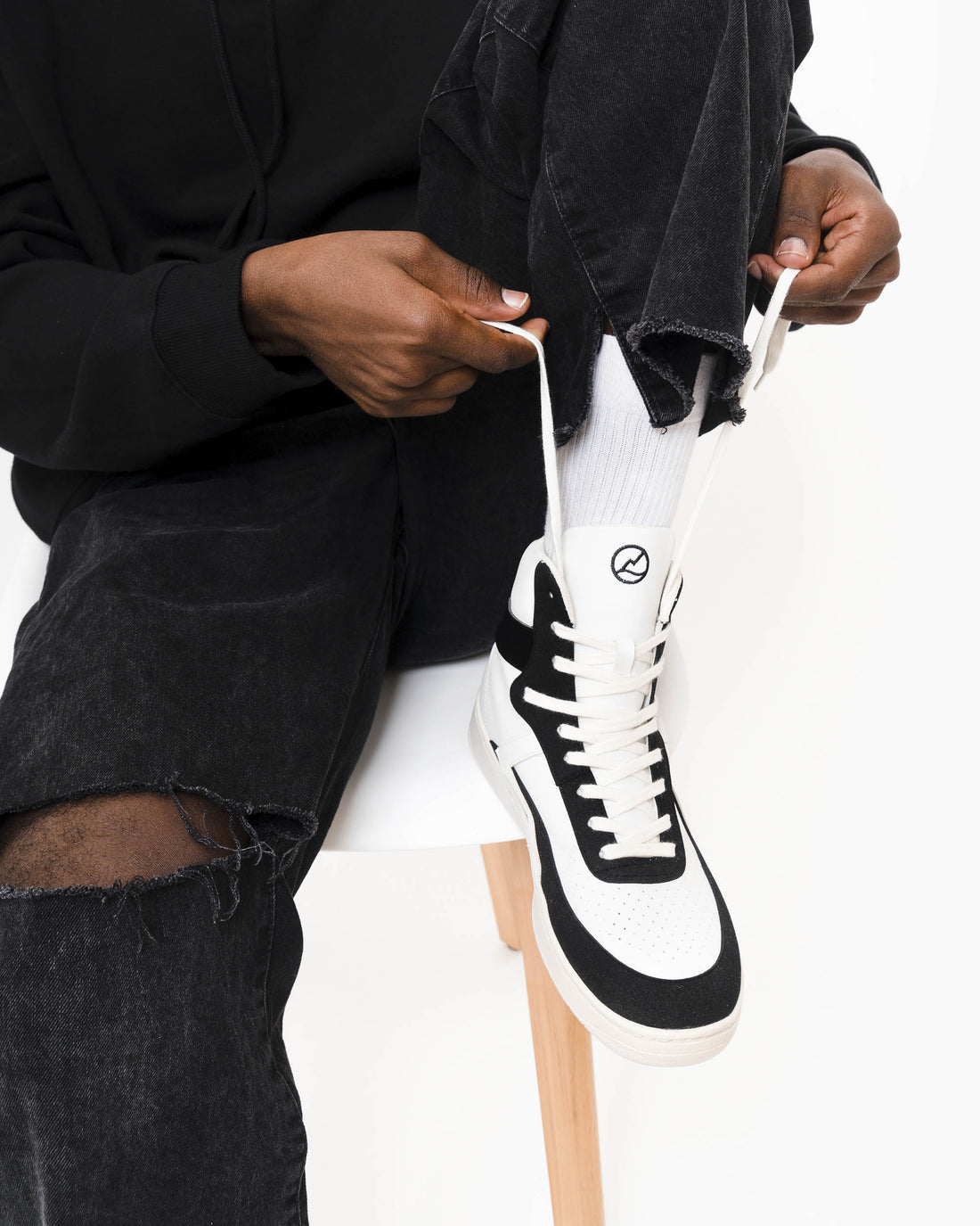 Hygge/22 High Top White Carbon