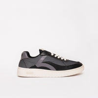 Hygge/22 Line Black